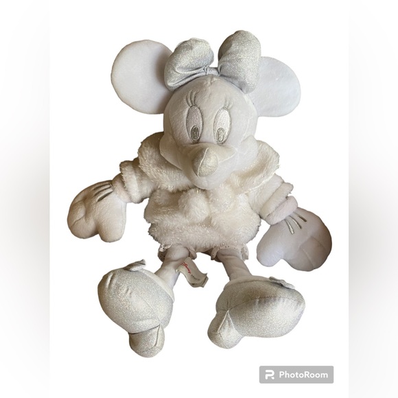 Disney Store 2010 Christmas Minnie Mouse White & Silver Plush *Retired* - Picture 1 of 3